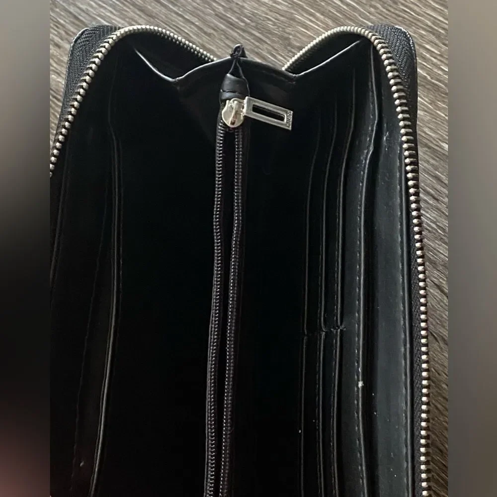 Guess Black Leather Logo Zip Wallet